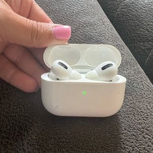 Apple AirPod Pros